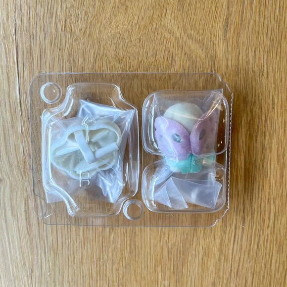 Calico Critters - Blooming Baby - Sage - Picture 2 of 3